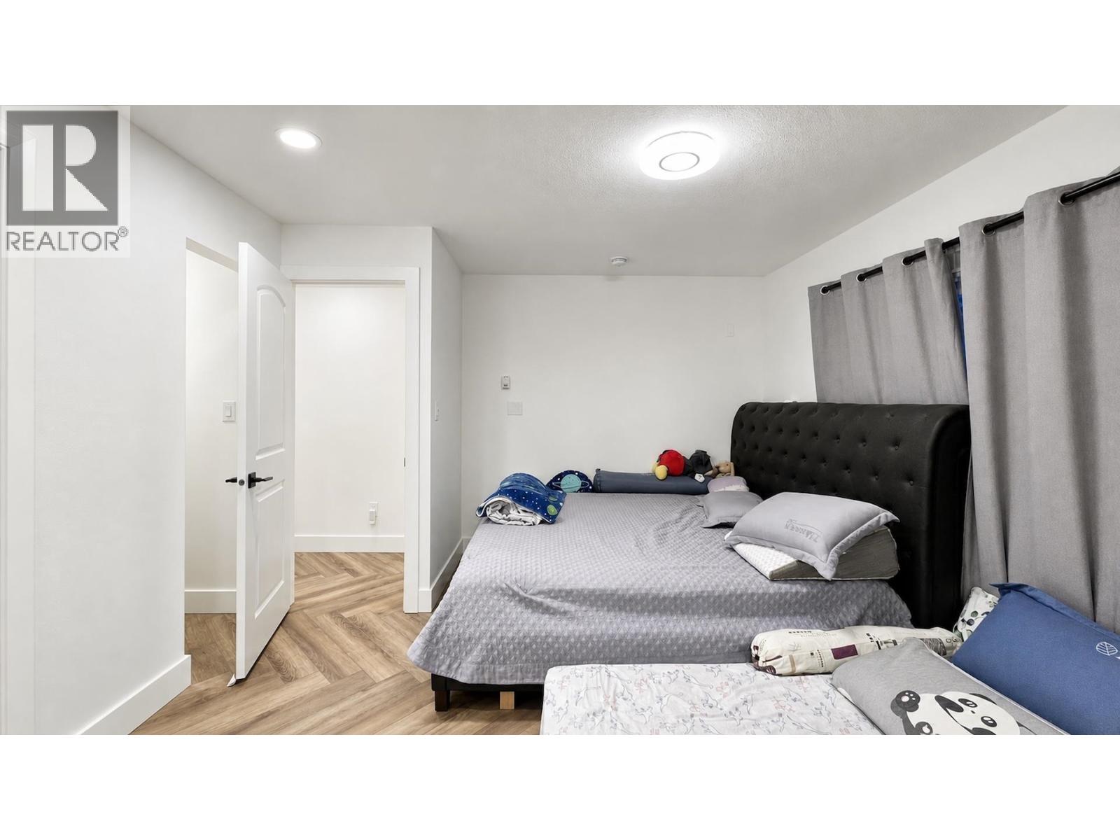 7979 11th Avenue, Burnaby, British Columbia  V3N 2N5 - Photo 24 - R3153766