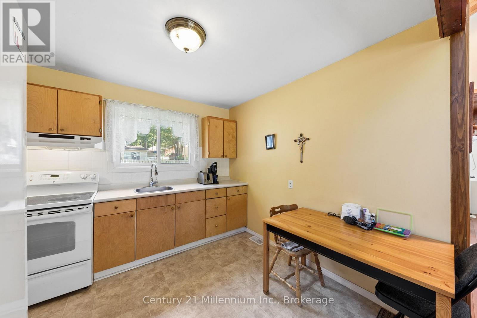 25 Glendale Avenue, Wasaga Beach, Ontario  L9Z 2T1 - Photo 10 - S13651848
