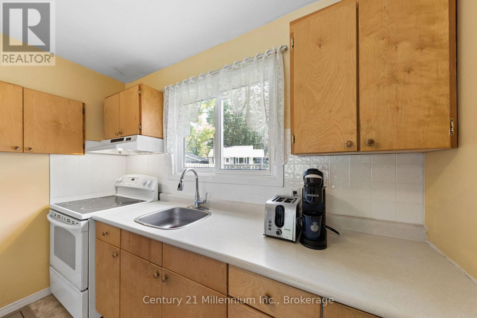 25 Glendale Avenue, Wasaga Beach, Ontario  L9Z 2T1 - Photo 11 - S13651848
