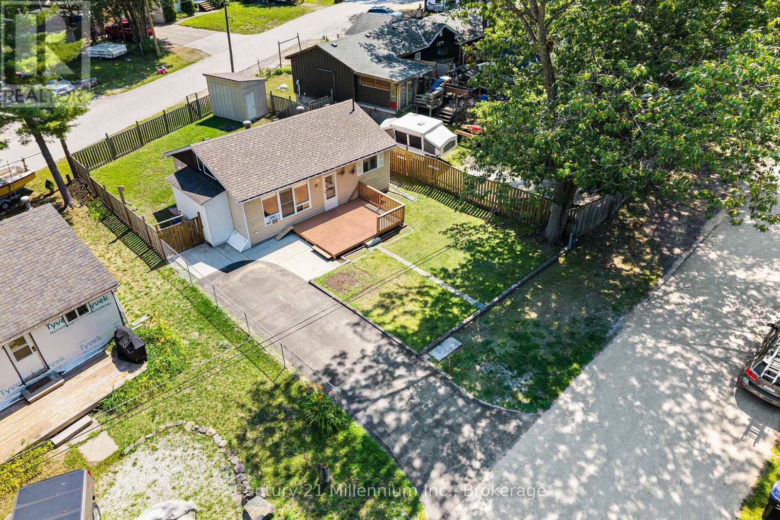 25 Glendale Avenue, Wasaga Beach, Ontario  L9Z 2T1 - Photo 3 - S13651848