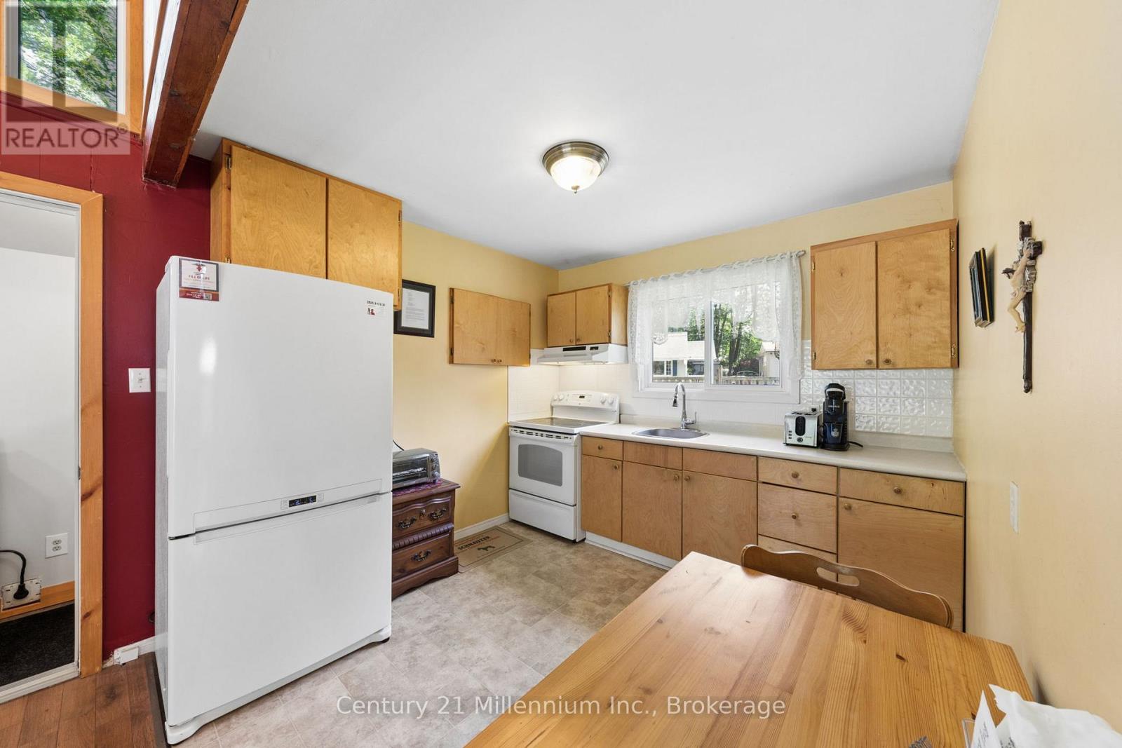 25 Glendale Avenue, Wasaga Beach, Ontario  L9Z 2T1 - Photo 9 - S13651848