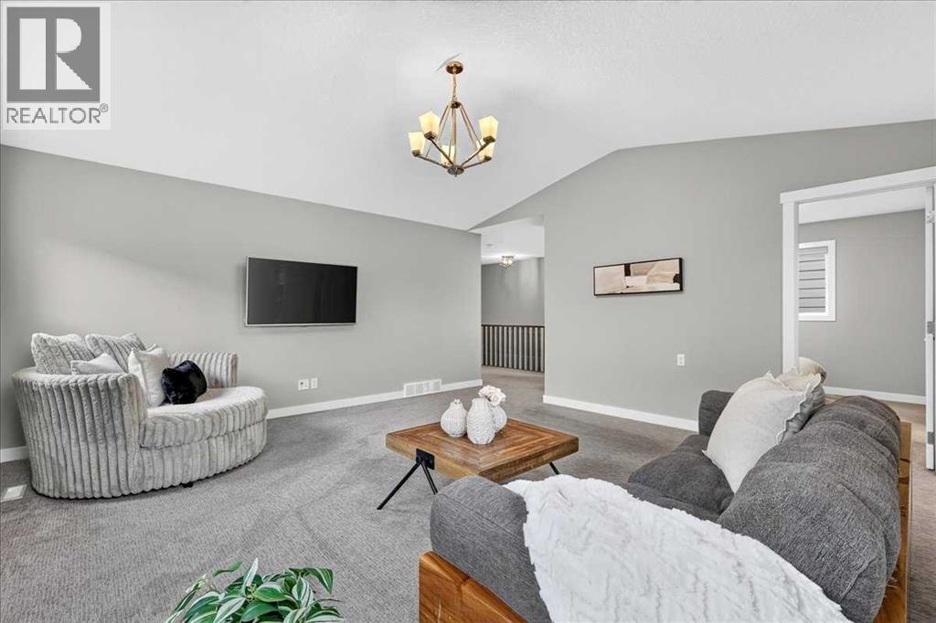 137 Cranbrook Cove SE, Calgary, Alberta  T3M 2S9 - Photo 24 - A2333775