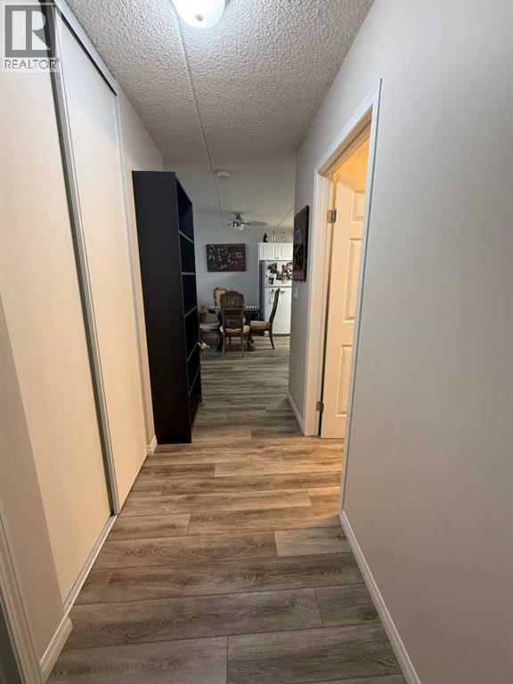 301, 4514 54 Avenue, Olds, Alberta  T4H 1W5 - Photo 2 - A2334933