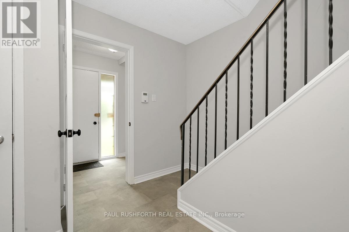 24 Baneberry Crescent, Ottawa, Ontario  K2L 2Y4 - Photo 2 - X13525684