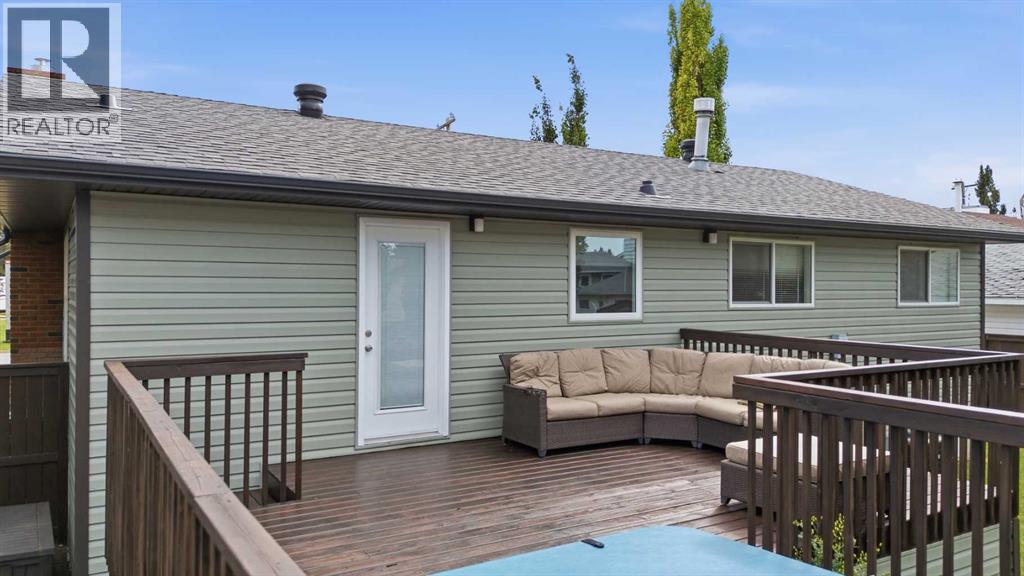 5910 57 Ave, Ponoka, Alberta  T4J 1L2 - Photo 34 - A2334943