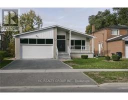 UPPER UNIT - 102 PECKHAM AVENUE, Toronto, Ontario