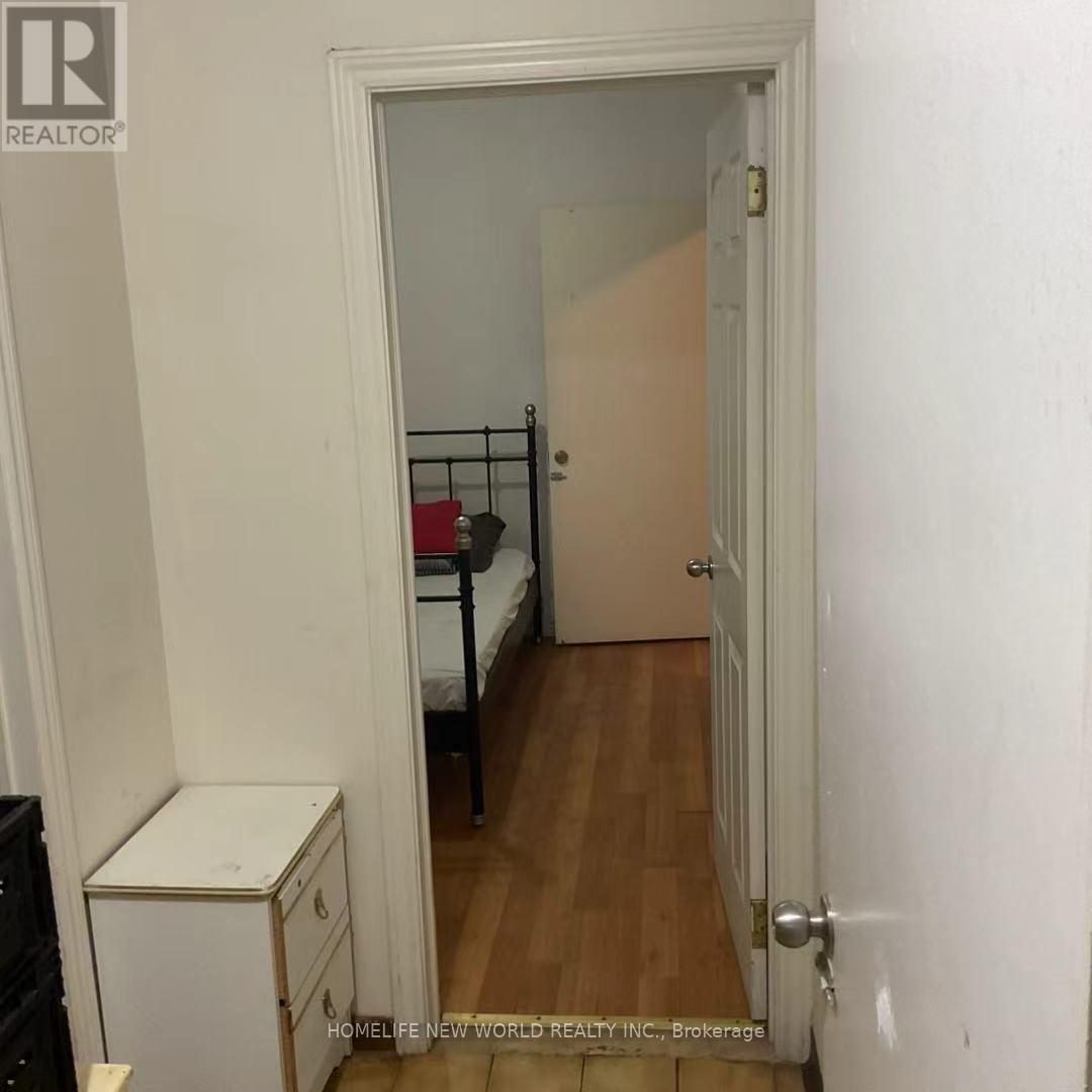 Lower Level Basement - 584 Dundas Street W, Toronto, Ontario M5T 1H5 - Photo 9 - C13651828