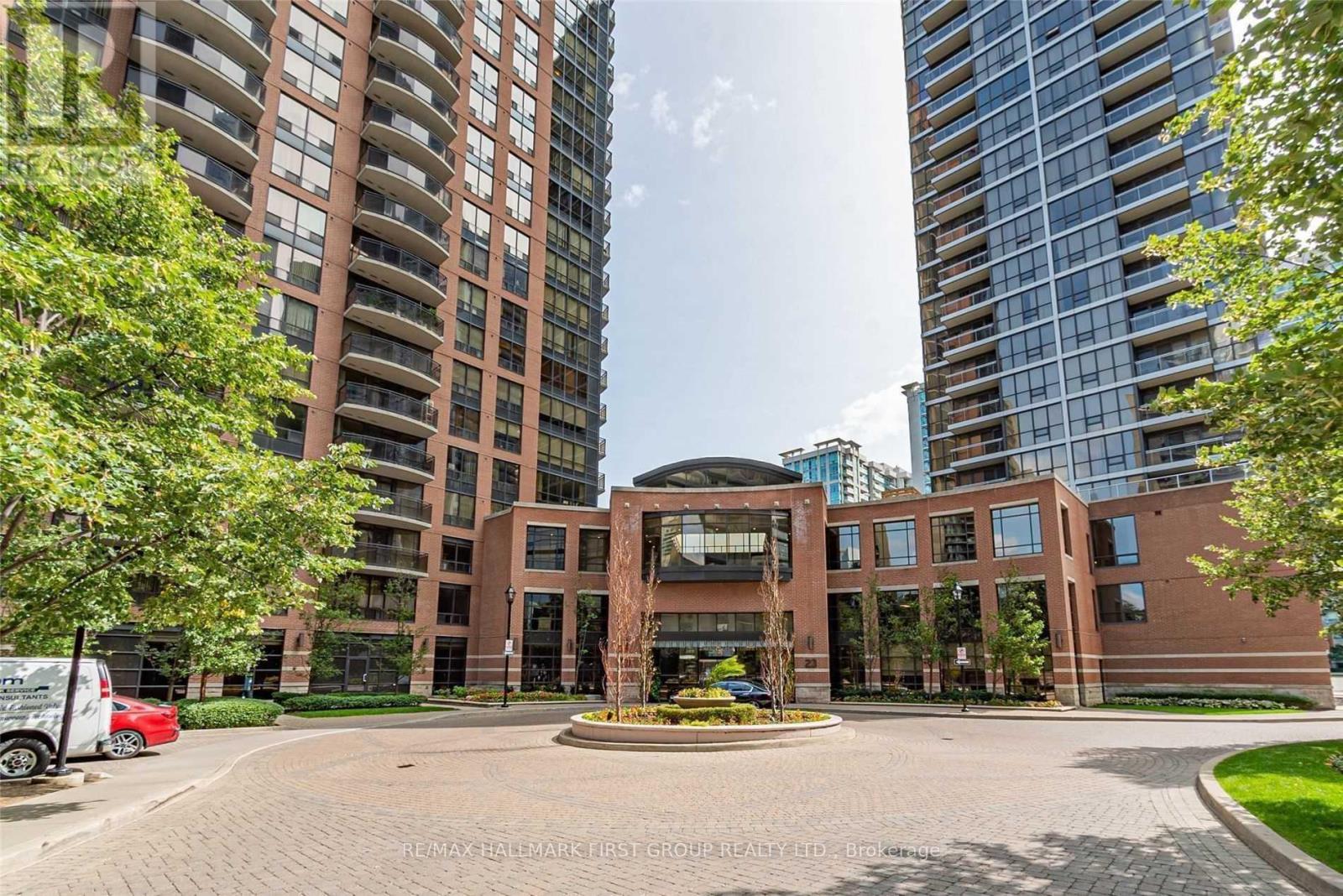 806 - 33 SHEPPARD AVENUE E, Toronto, Ontario