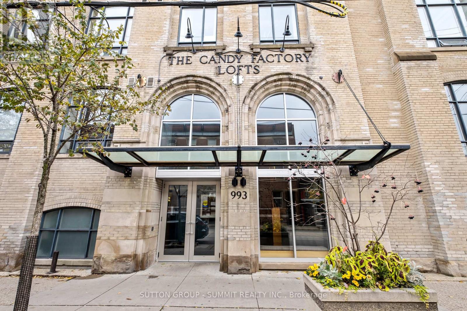 220 - 993 QUEEN STREET W, Toronto, Ontario