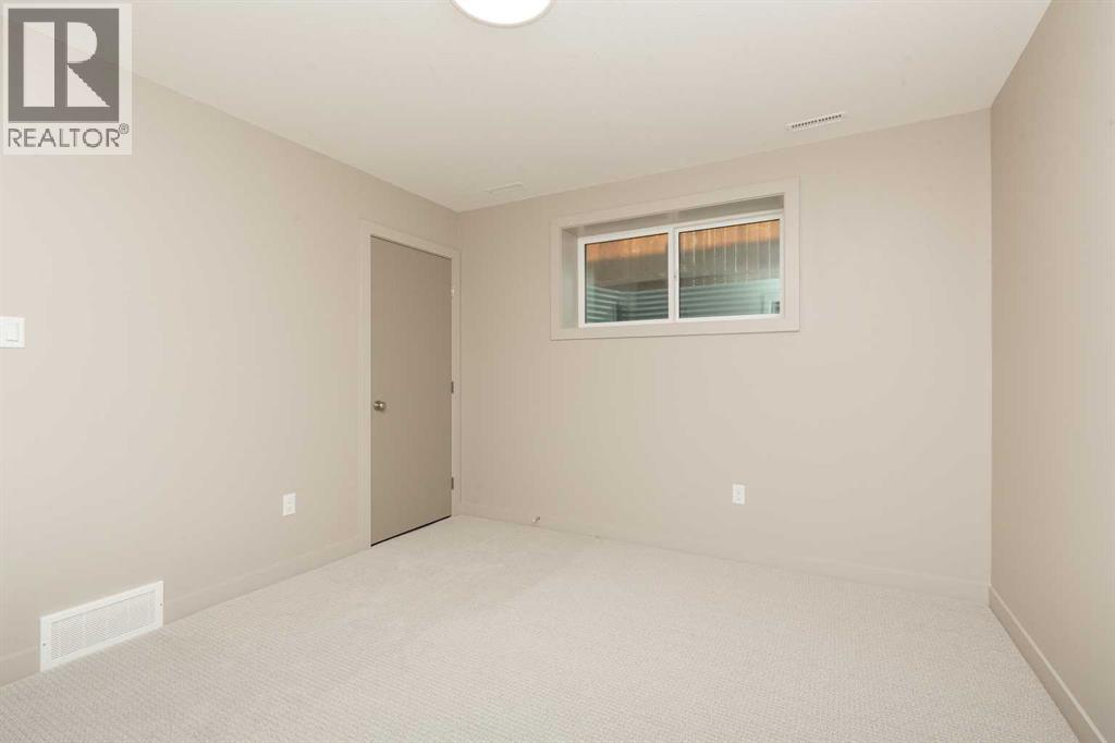 757 Riverhills Landing W, Lethbridge, Alberta  T1K 8H8 - Photo 33 - A2333289