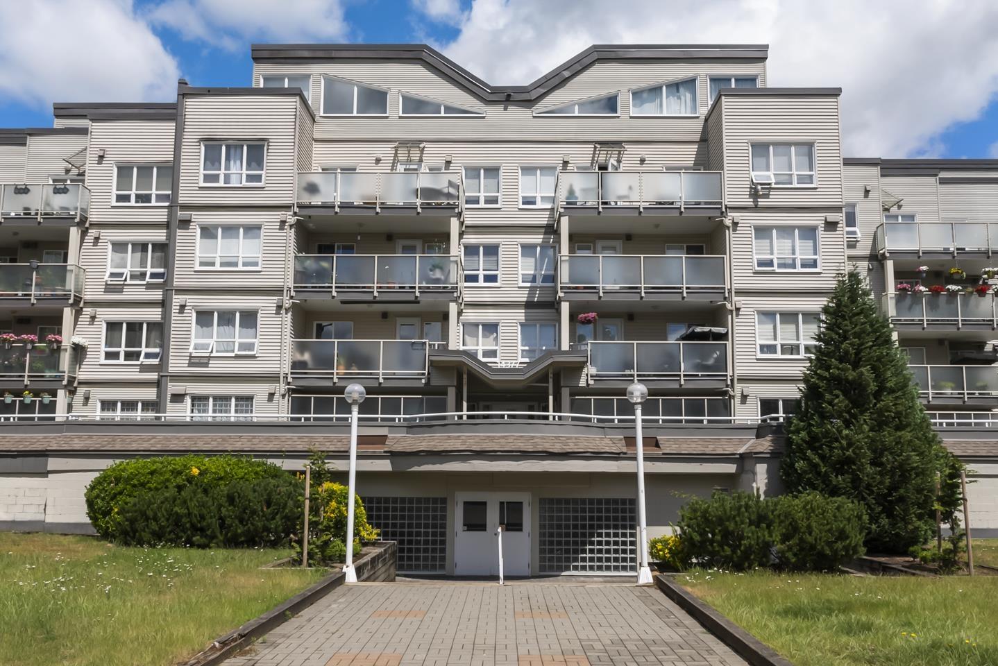 310 14377 103 AVENUE, Surrey, British Columbia