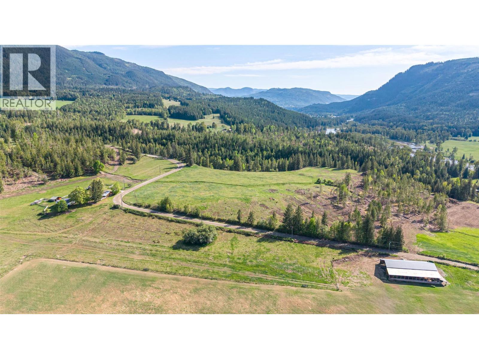 43 Sigalet Road, Lumby, British Columbia  V0E 2G6 - Photo 10 - 10376662