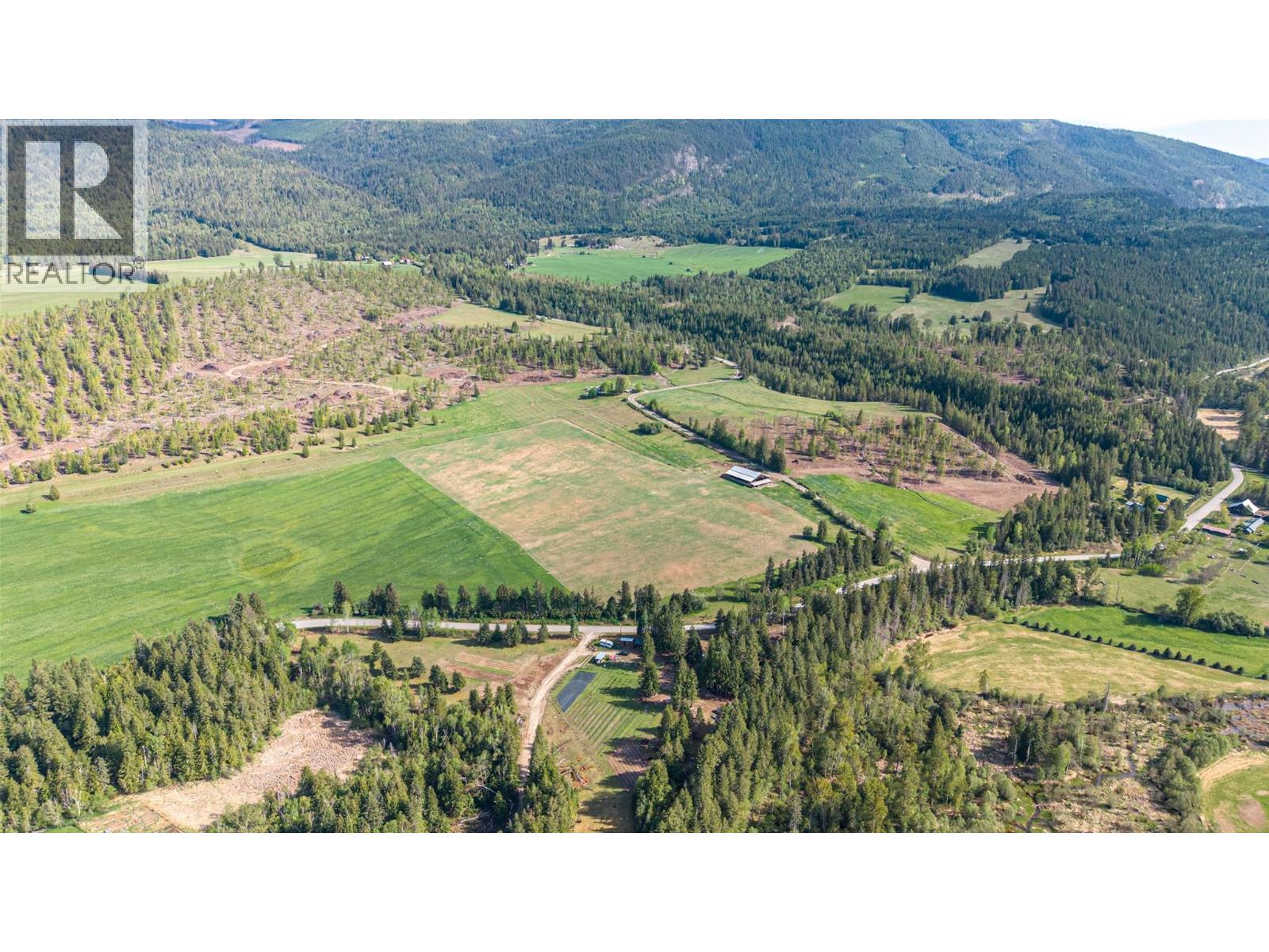 43 Sigalet Road, Lumby, British Columbia  V0E 2G6 - Photo 7 - 10376662