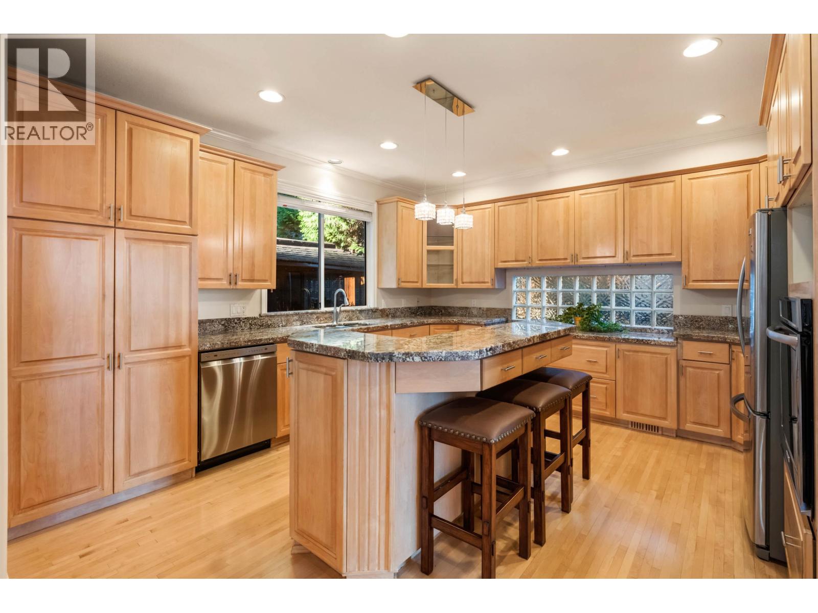 1522 Whitebark Place, Coquitlam, British Columbia  V3E 2V8 - Photo 6 - R3137439