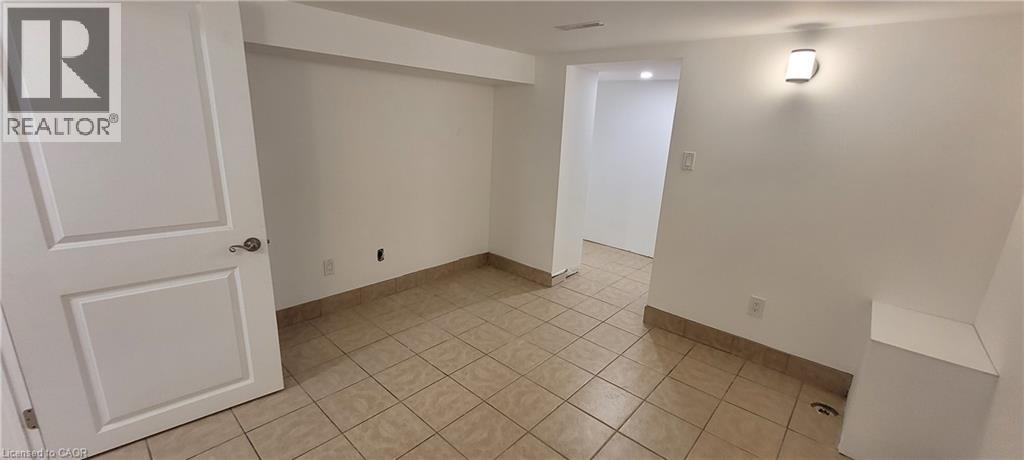98 Limeridge Road E Unit# Lower Level, Hamilton, Ontario  L9A 2S3 - Photo 15 - 40837950