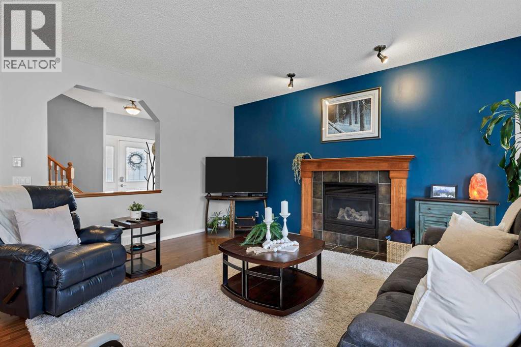 402 Fairways Mews NW, Airdrie, Alberta  T4B 2W9 - Photo 7 - A2333416