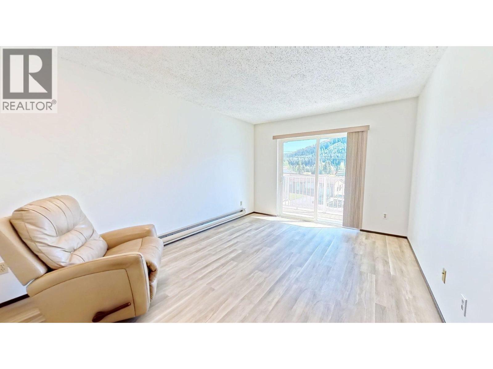 501 Elk Street Unit# 314, Elkford, British Columbia  V0B 1H0 - Photo 4 - 10396675