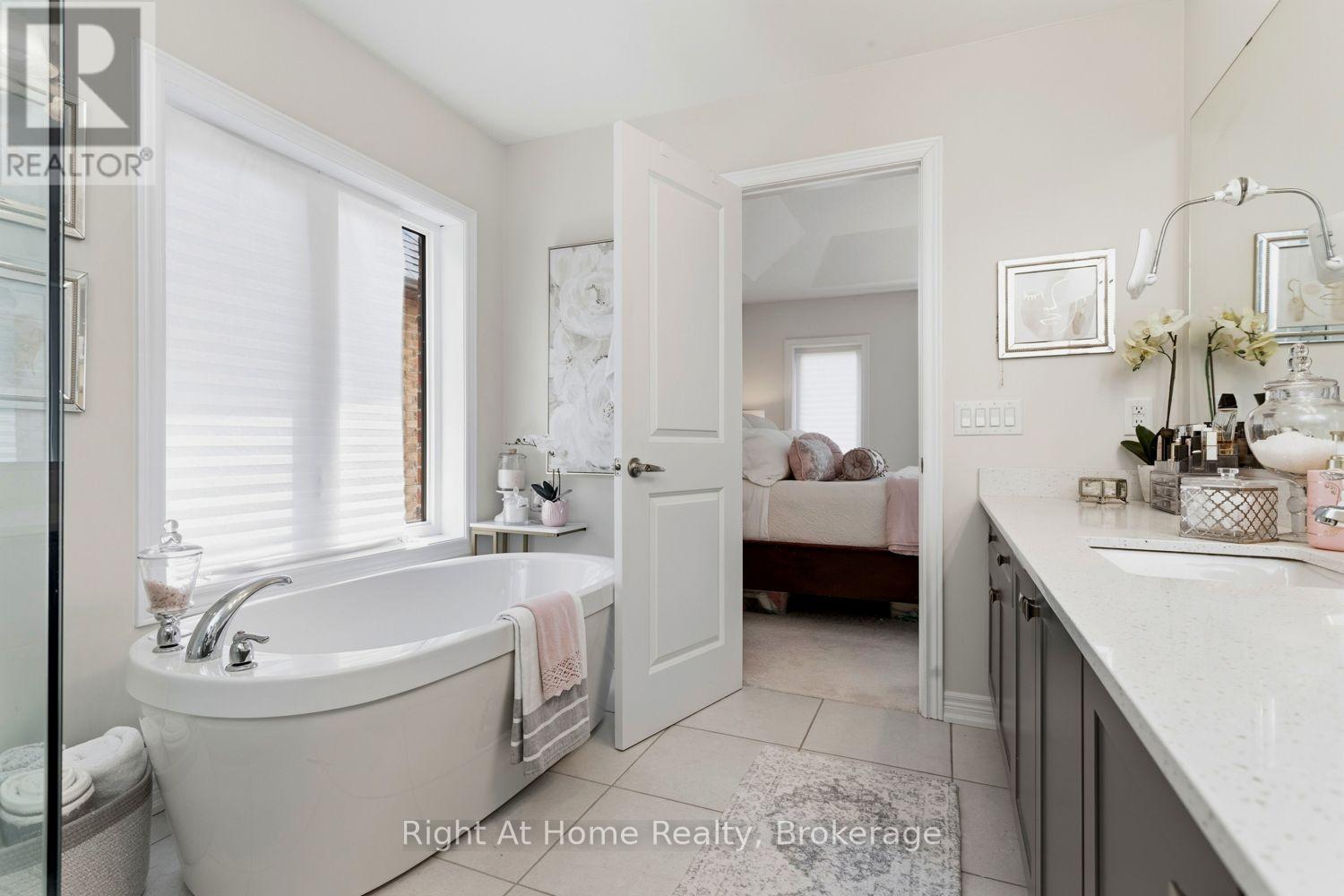 89 Elkington Crescent, Whitby, Ontario  L1P 0L7 - Photo 28 - E13651254
