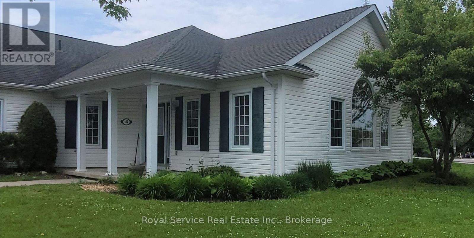 102 - 325 DENSMORE ROAD, Cobourg, Ontario