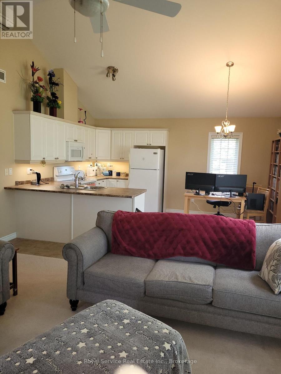 102 - 325 Densmore Road, Cobourg, Ontario  K9A 0E4 - Photo 5 - X13434134
