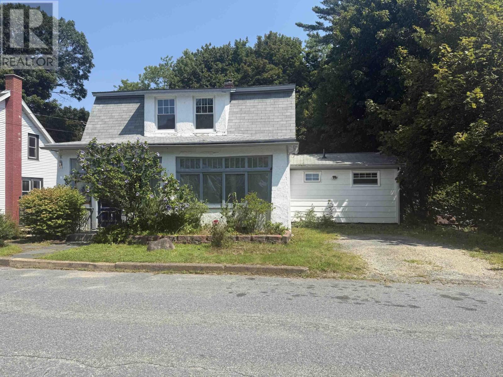 45 SCOTIA Street, Bridgewater, Nova Scotia