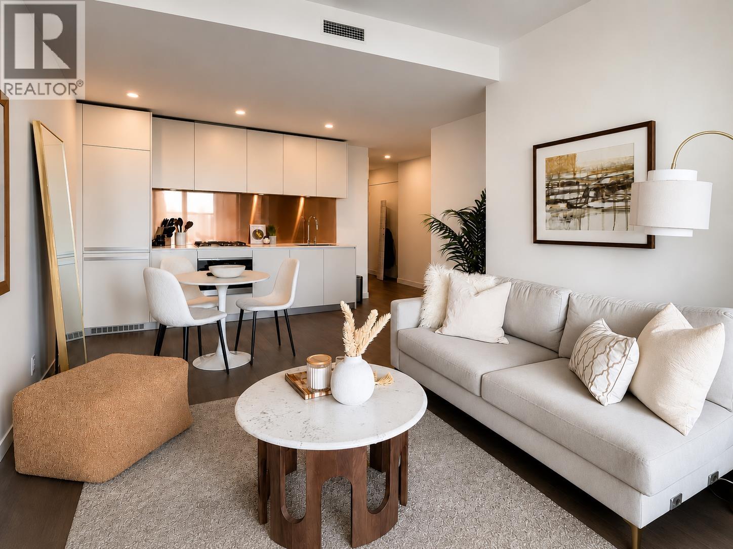 3209 1480 HOWE STREET, Vancouver, British Columbia