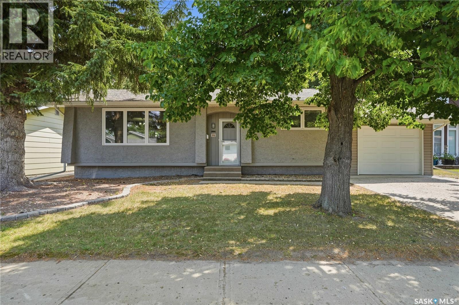 1227 Pascoe Drive E, Moose Jaw, Saskatchewan  S6H 7A2 - Photo 1 - SK044880