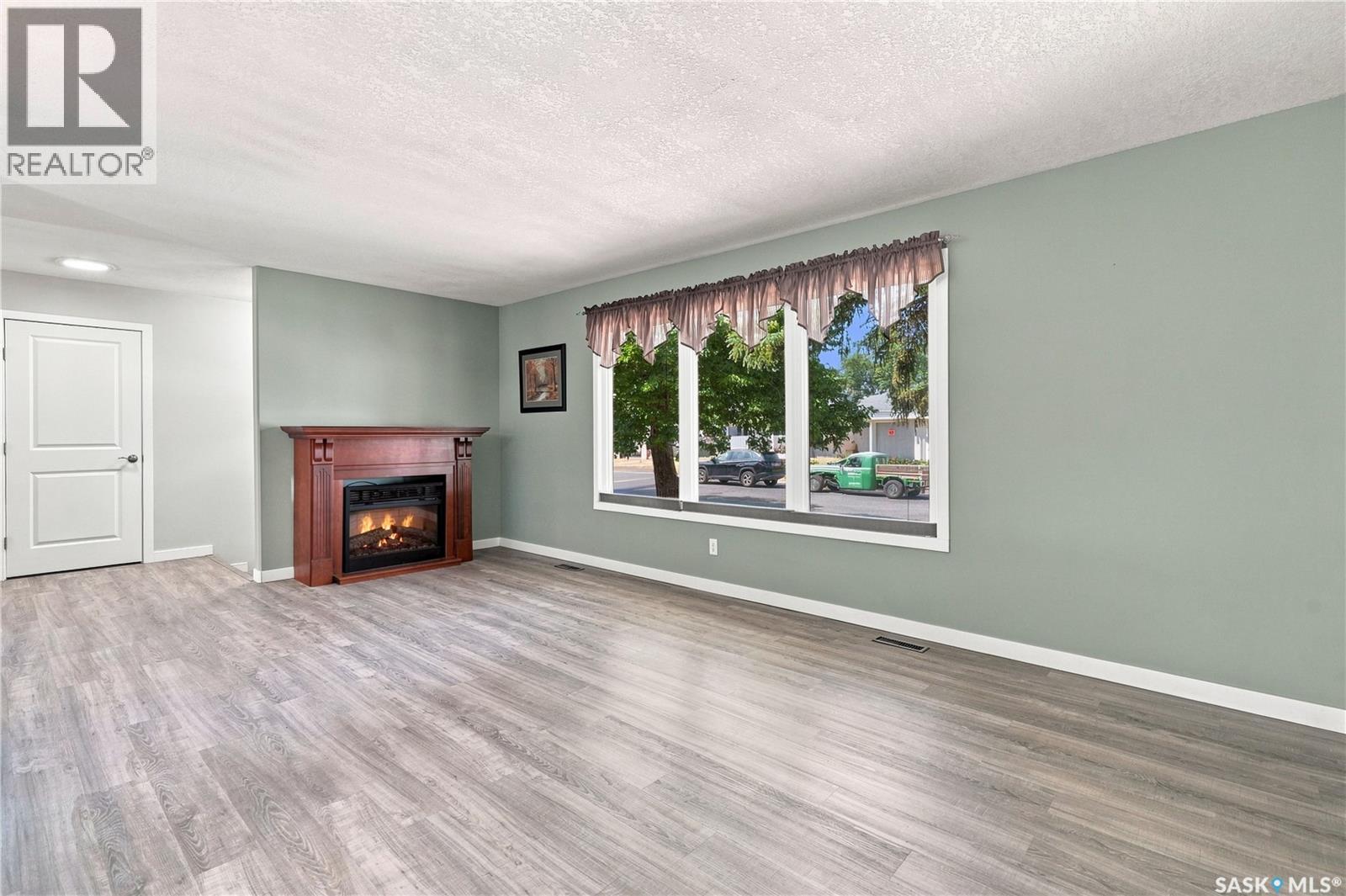 1227 Pascoe Drive E, Moose Jaw, Saskatchewan  S6H 7A2 - Photo 8 - SK044880