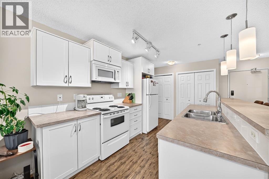 2133, 700 Willow Brook Road NW, Airdrie, Alberta  T4B 0L5 - Photo 7 - A2335646