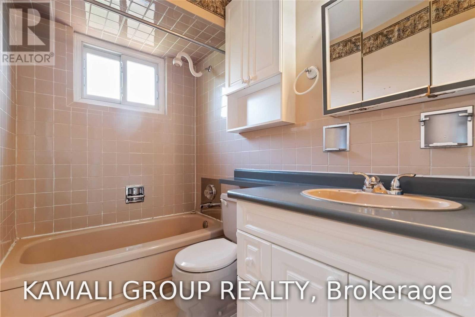 Main - 15 Walter Avenue, Newmarket, Ontario  L3Y 2T2 - Photo 12 - N13645896