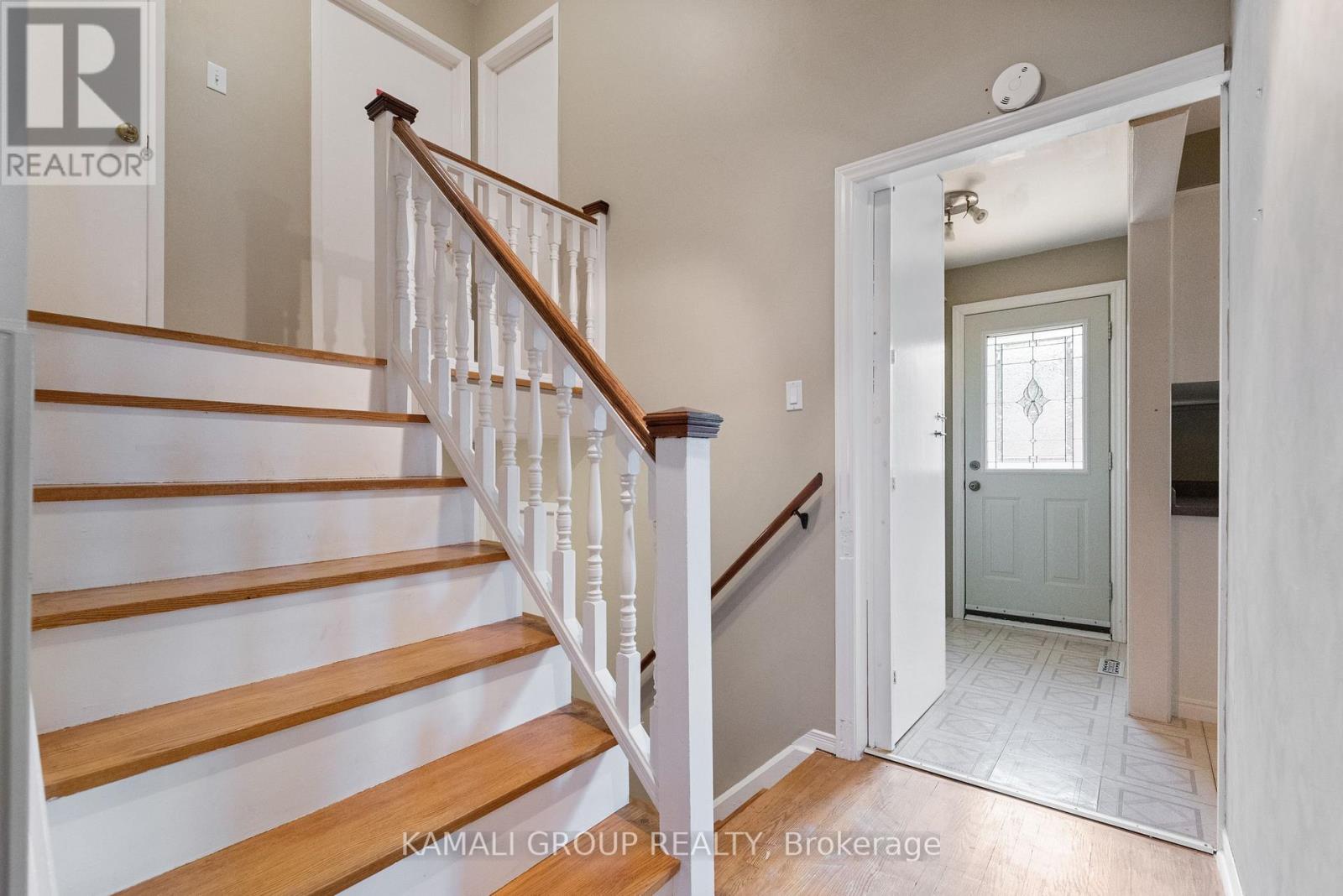Main - 15 Walter Avenue, Newmarket, Ontario  L3Y 2T2 - Photo 7 - N13645896