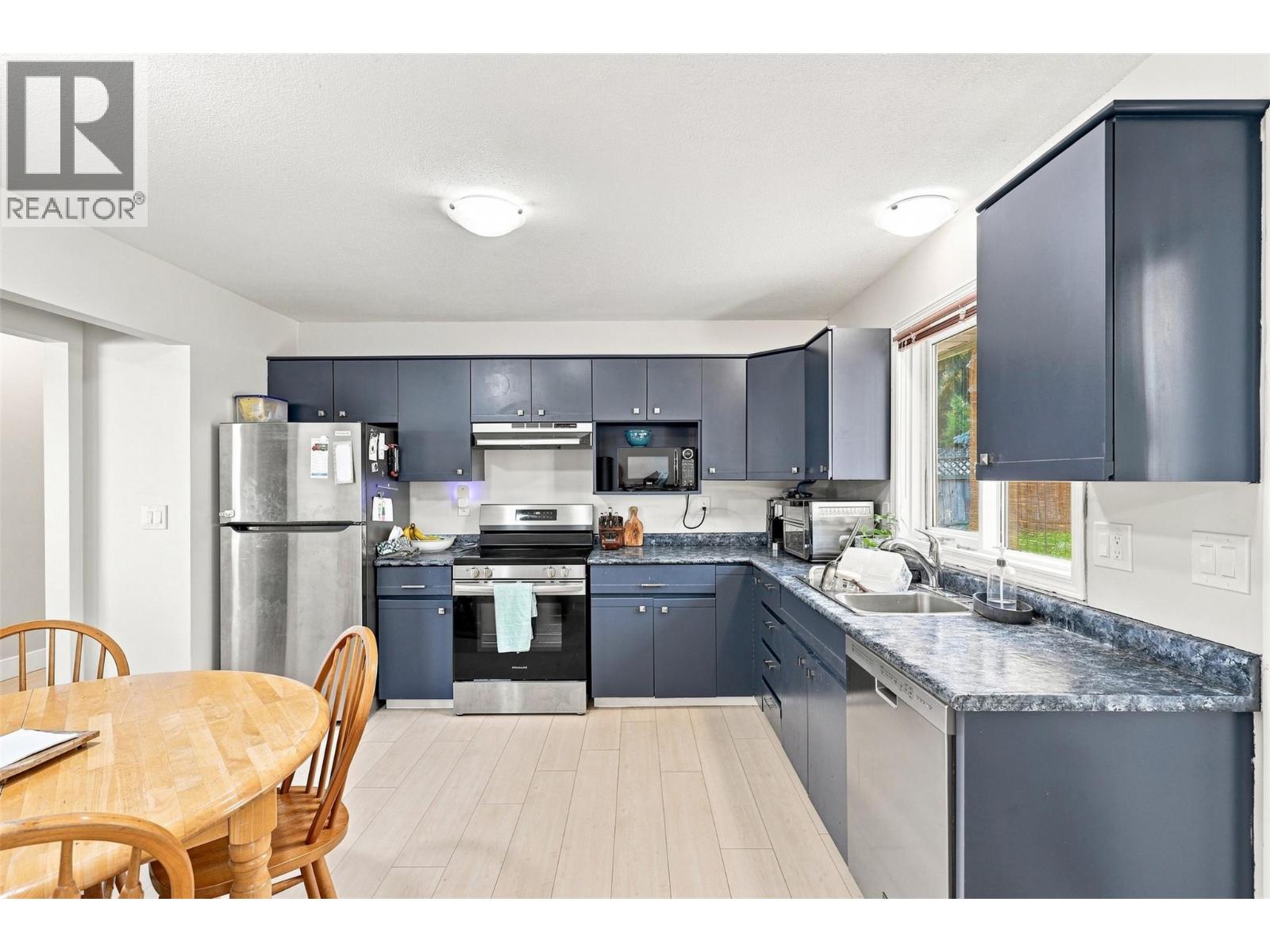 311 Gleneagles Drive, Kamloops, British Columbia  V2E 1Z5 - Photo 23 - 10386768