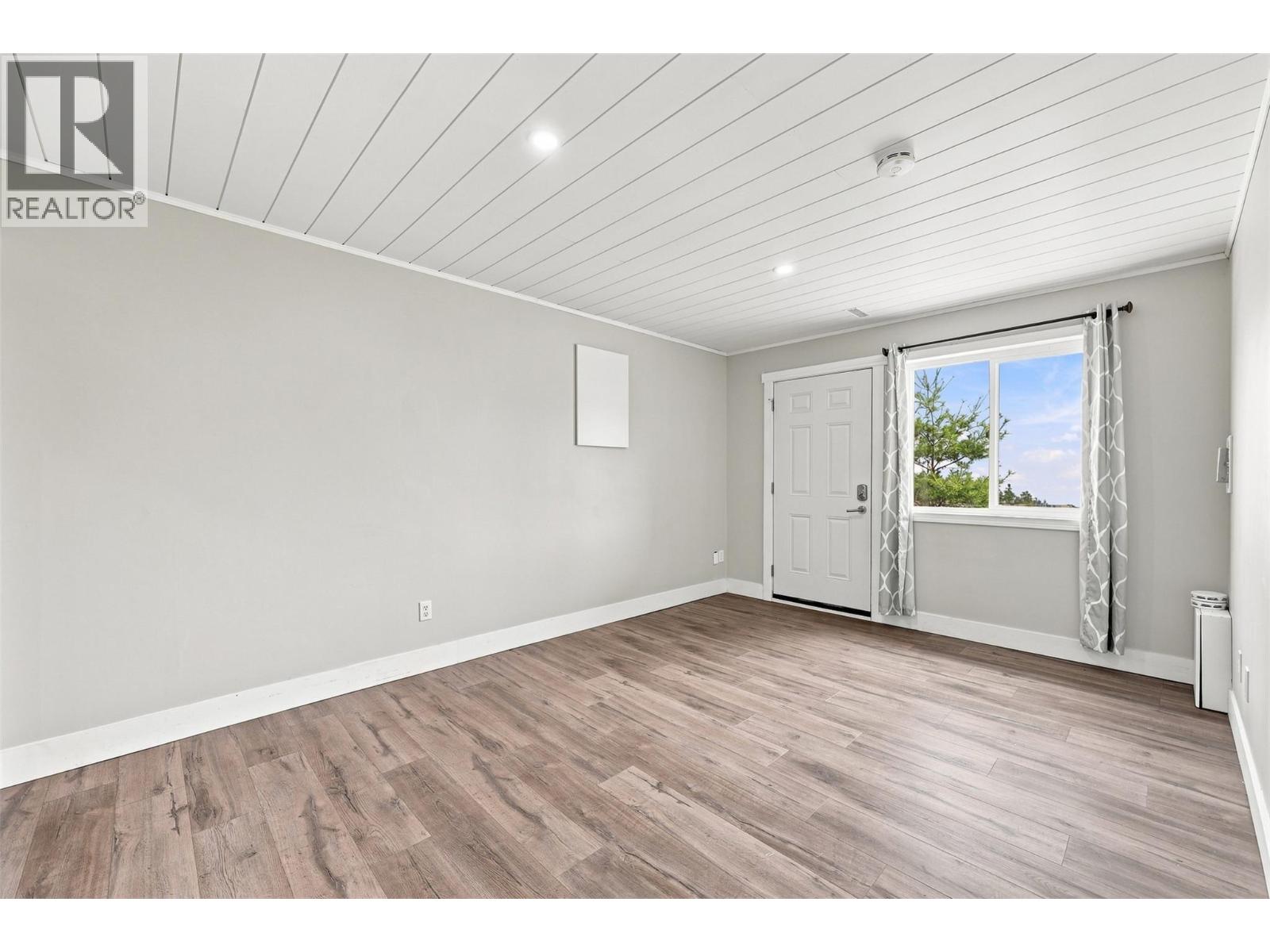 311 Gleneagles Drive, Kamloops, British Columbia  V2E 1Z5 - Photo 6 - 10386768