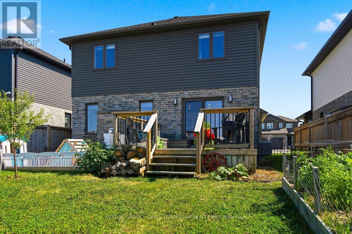 122 Gilmour Drive, Lucan Biddulph, Ontario  N0M 2J0 - Photo 42 - X13652064