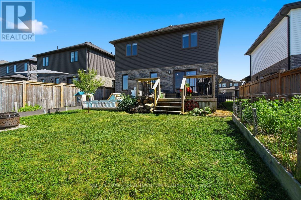 122 Gilmour Drive, Lucan Biddulph, Ontario  N0M 2J0 - Photo 45 - X13652064