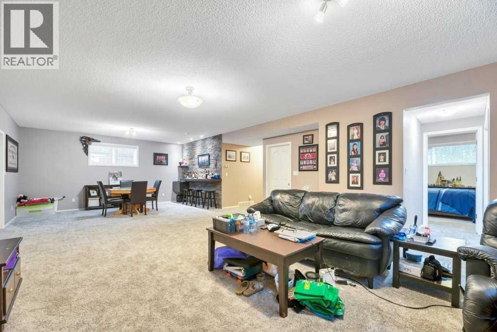133 Oakmere Point, Chestermere, Alberta  T1X 1M8 - Photo 39 - A2325404