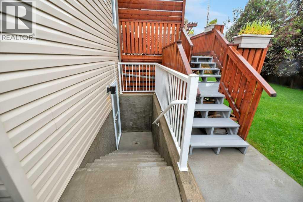 133 Oakmere Point, Chestermere, Alberta  T1X 1M8 - Photo 11 - A2325404