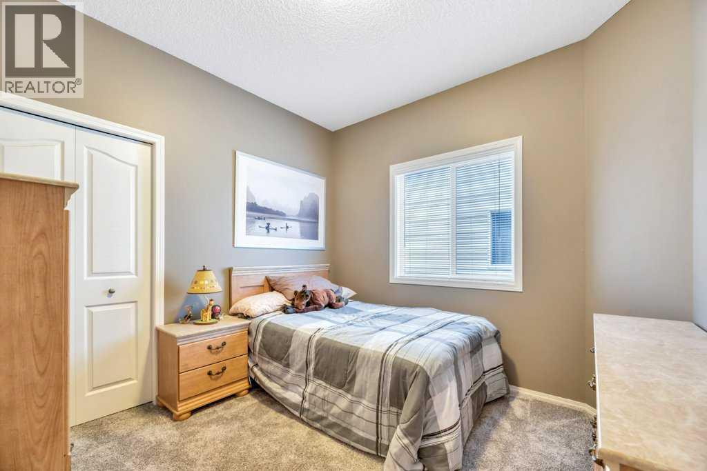 133 Oakmere Point, Chestermere, Alberta  T1X 1M8 - Photo 36 - A2325404