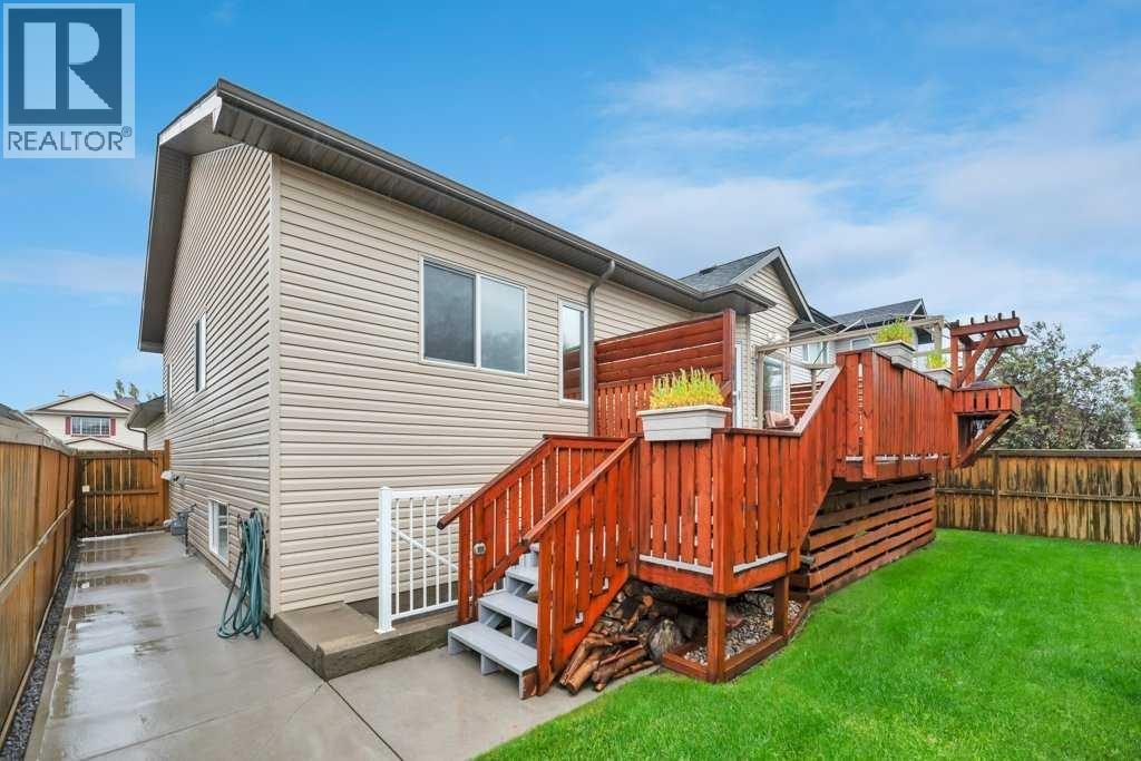 133 Oakmere Point, Chestermere, Alberta  T1X 1M8 - Photo 6 - A2325404