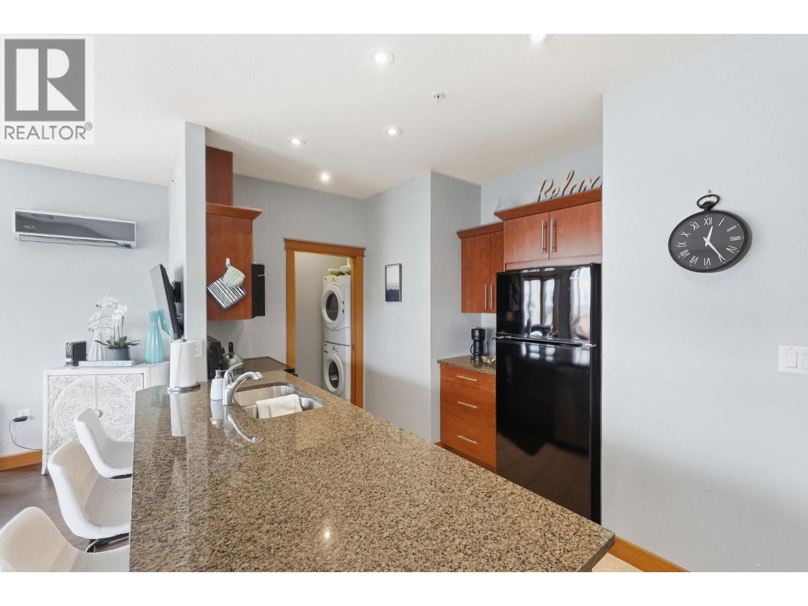 93 Winnipeg Street Unit# 301, Penticton, British Columbia  V2A 5L9 - Photo 8 - 10387533