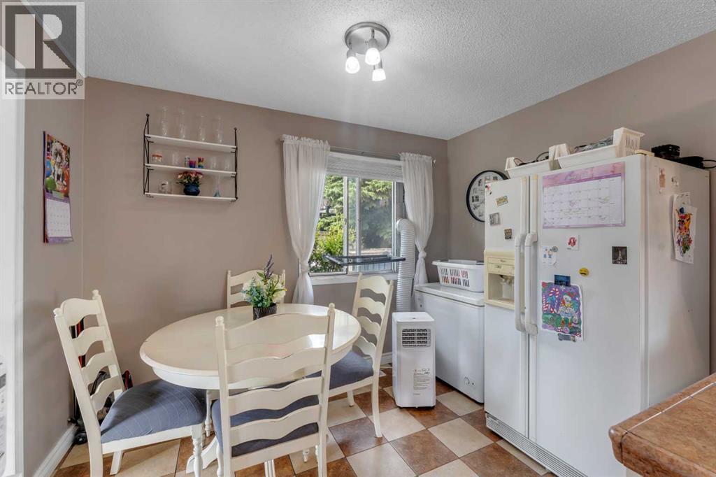 112 Penmeadows Close SE, Calgary, Alberta  T2A 3S2 - Photo 10 - A2335551