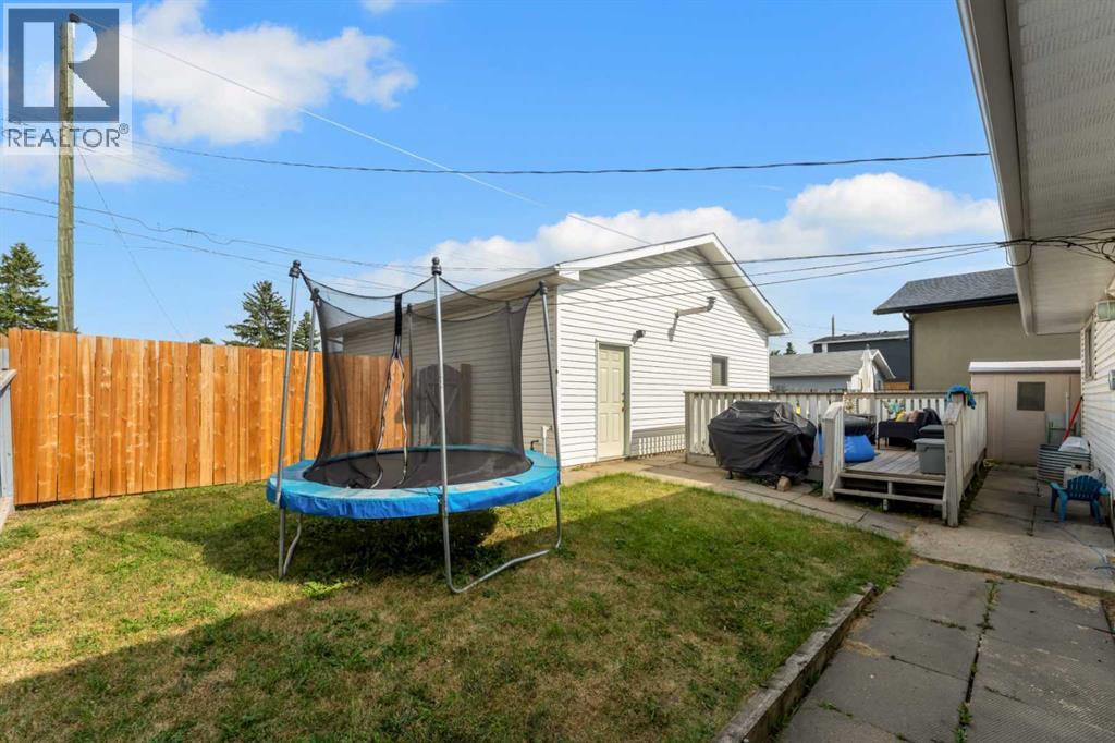 112 Penmeadows Close SE, Calgary, Alberta  T2A 3S2 - Photo 29 - A2335551