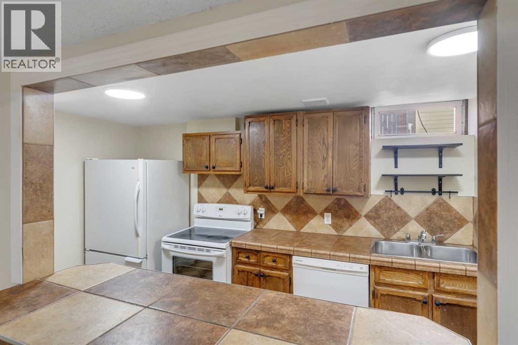 112 Penmeadows Close SE, Calgary, Alberta  T2A 3S2 - Photo 22 - A2335551