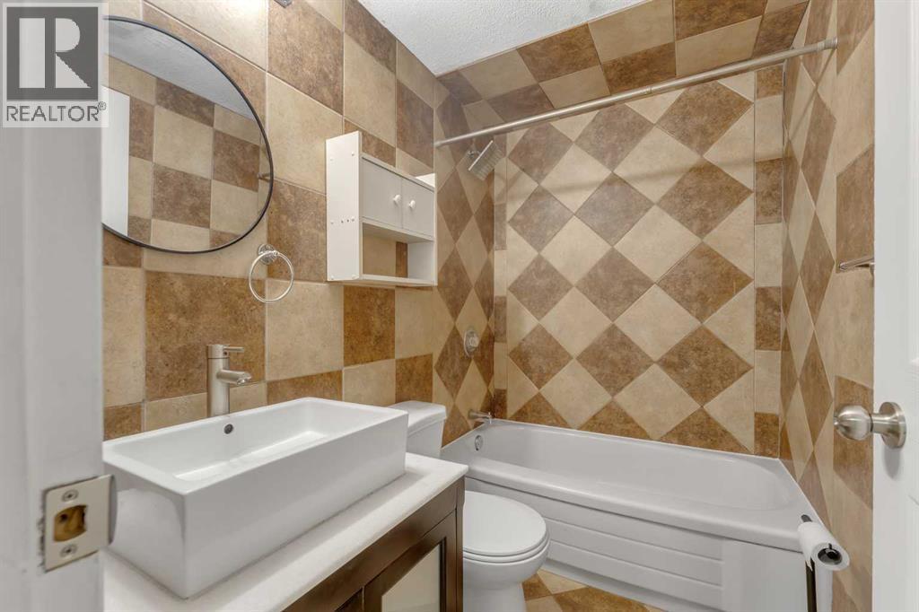 112 Penmeadows Close SE, Calgary, Alberta  T2A 3S2 - Photo 26 - A2335551