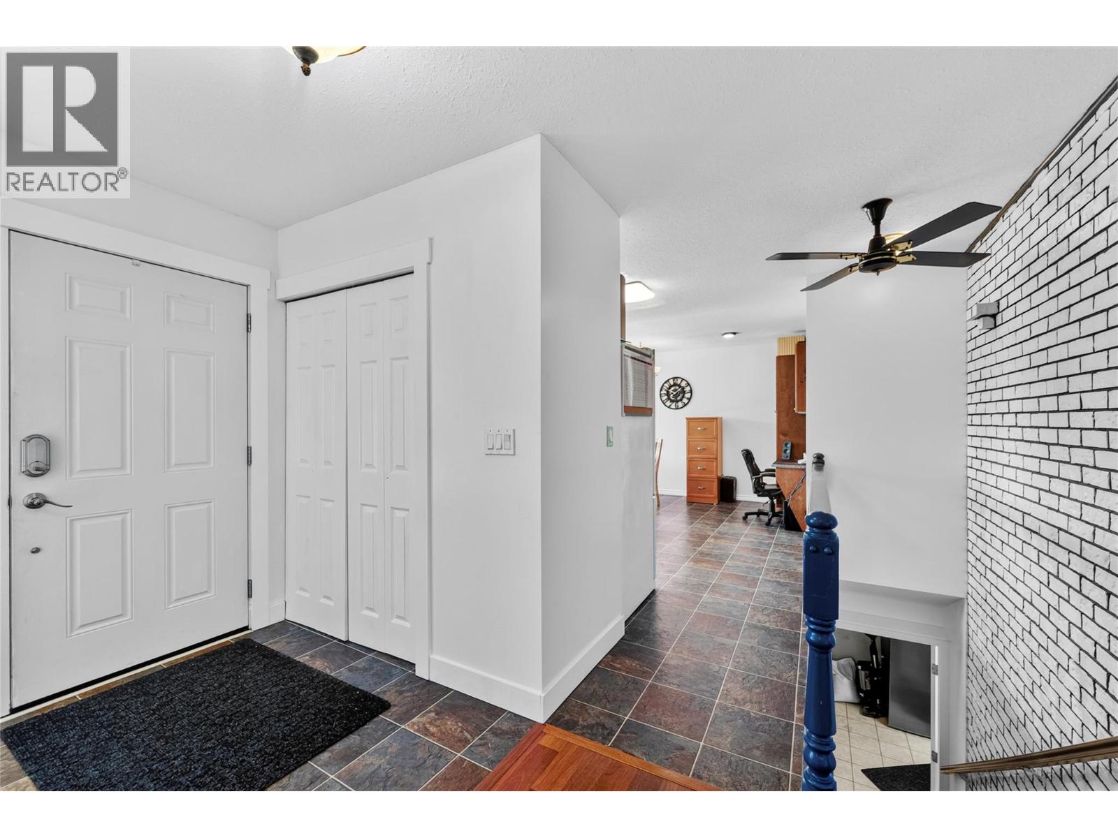 593 Braemar Drive, Kamloops, British Columbia  V1S 1H6 - Photo 5 - 10394703