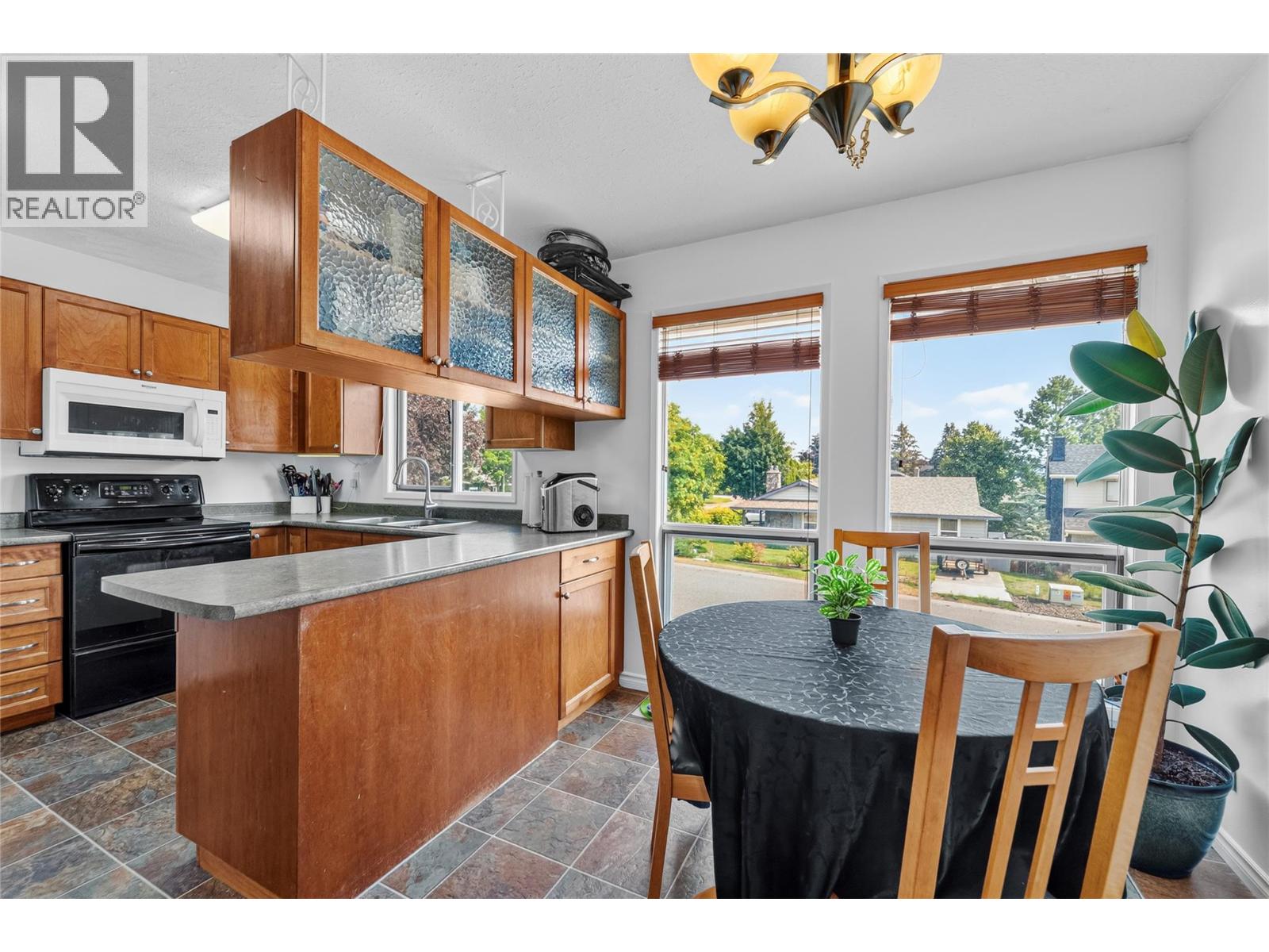 593 Braemar Drive, Kamloops, British Columbia  V1S 1H6 - Photo 9 - 10394703