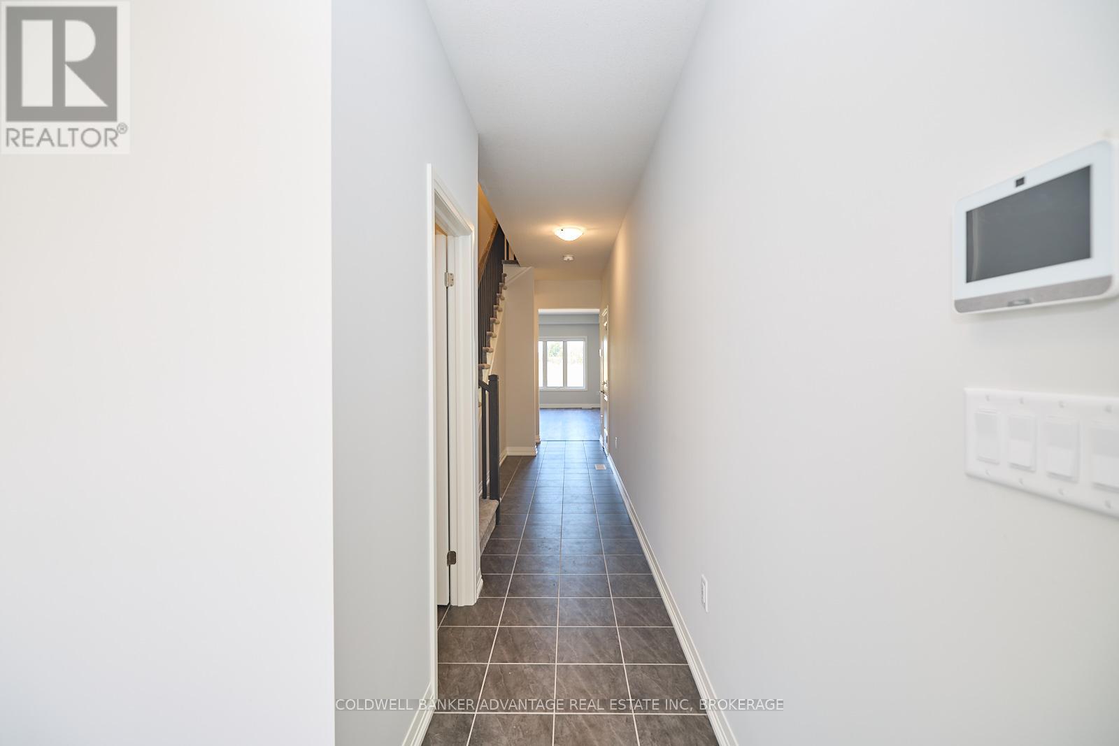 34 West Creek Court, Welland, Ontario  L3C 0K8 - Photo 3 - X13652030
