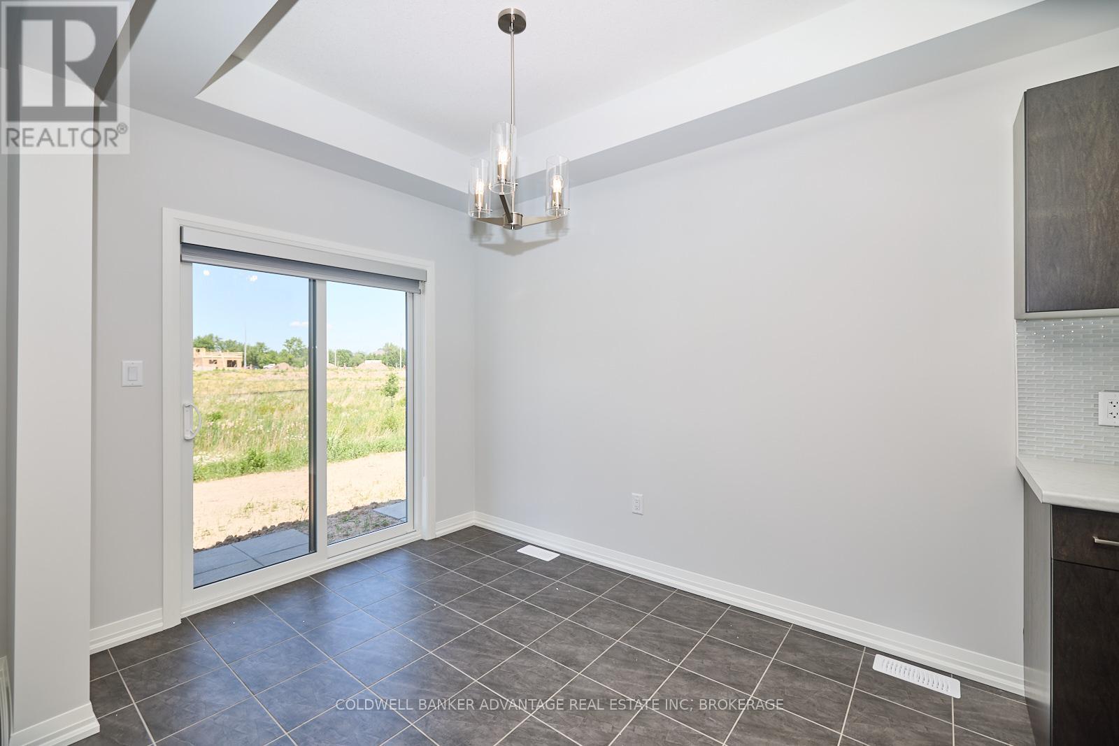 34 West Creek Court, Welland, Ontario  L3C 0K8 - Photo 8 - X13652030