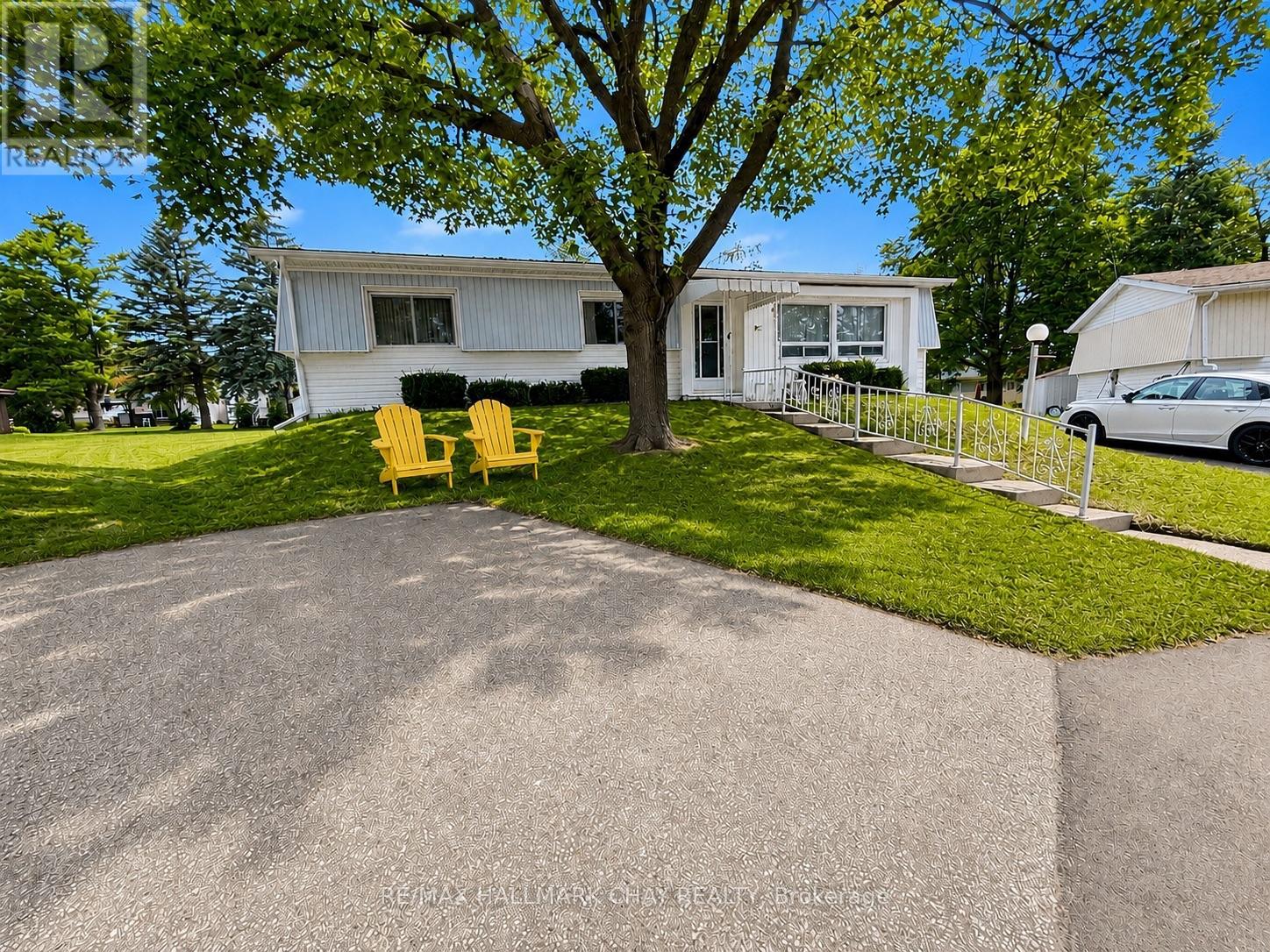 2 POPLAR COURT, Innisfil, Ontario