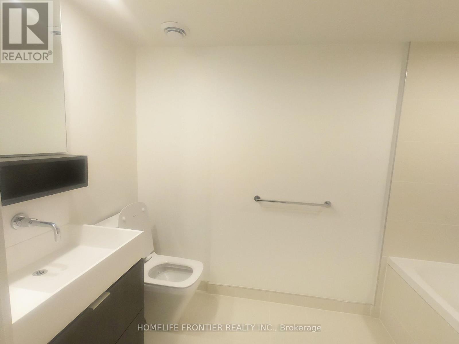 744 - 8 Hillsdale Avenue E, Toronto, Ontario  M4S 1T5 - Photo 3 - C13651938